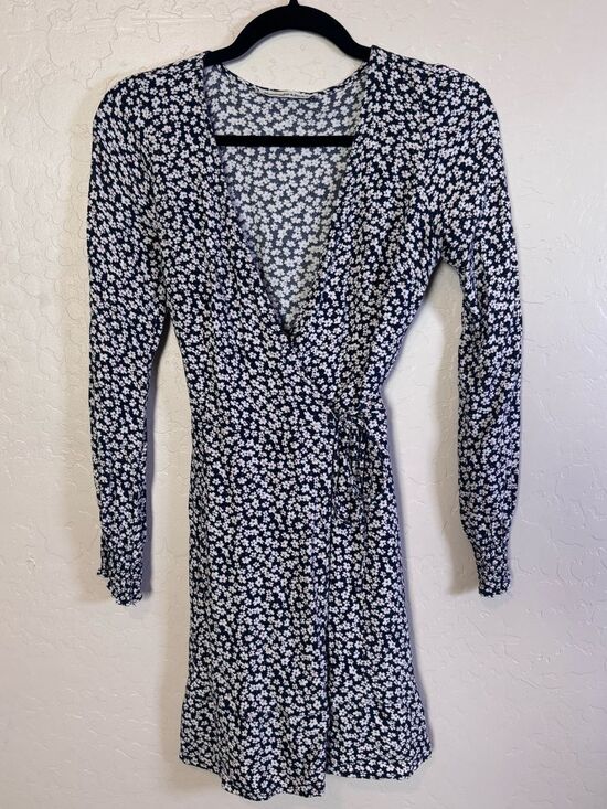Abercrombie & Fitch Dresses & Skirts - Abercrombie & Fitch Floral Wrap Mini Dress Womens XS Long Sleeve Tie Waist